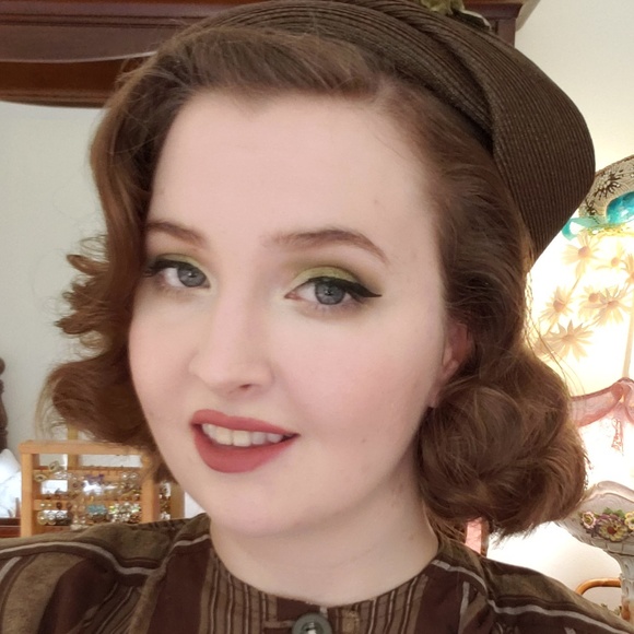 Meet your Posher, Angela - Picture 1 of 1